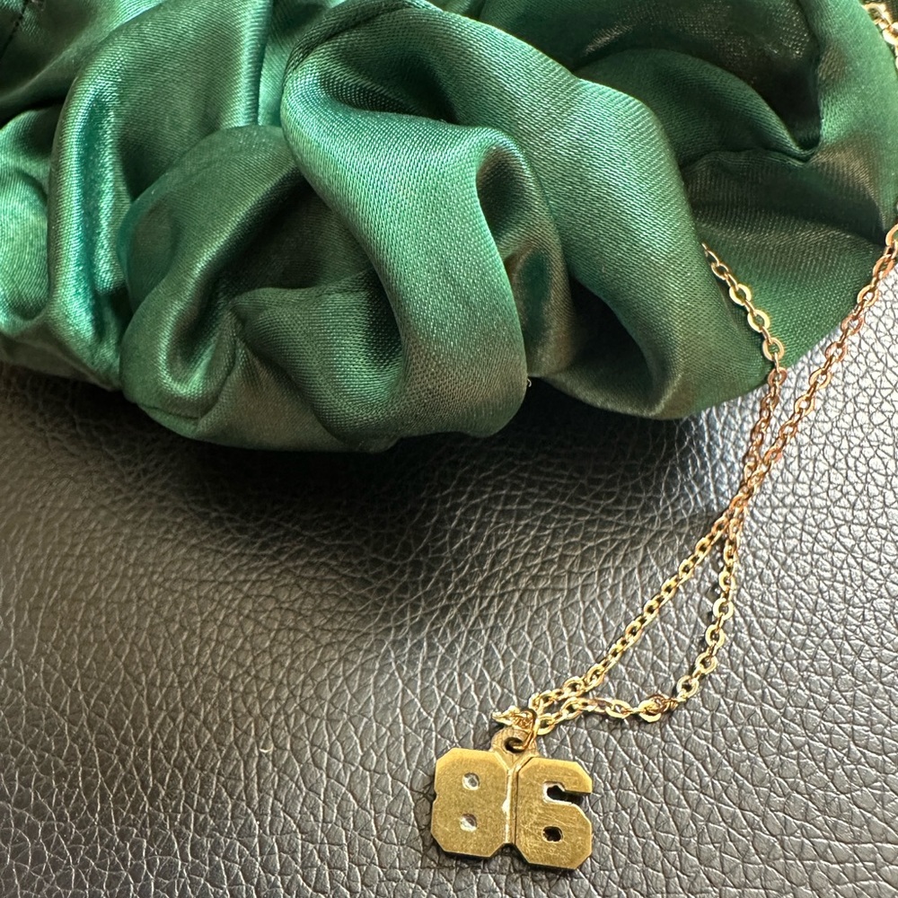 Stranger Things Chrissy Cunningham HALLOWEEN Necklace and Hair scrunchie